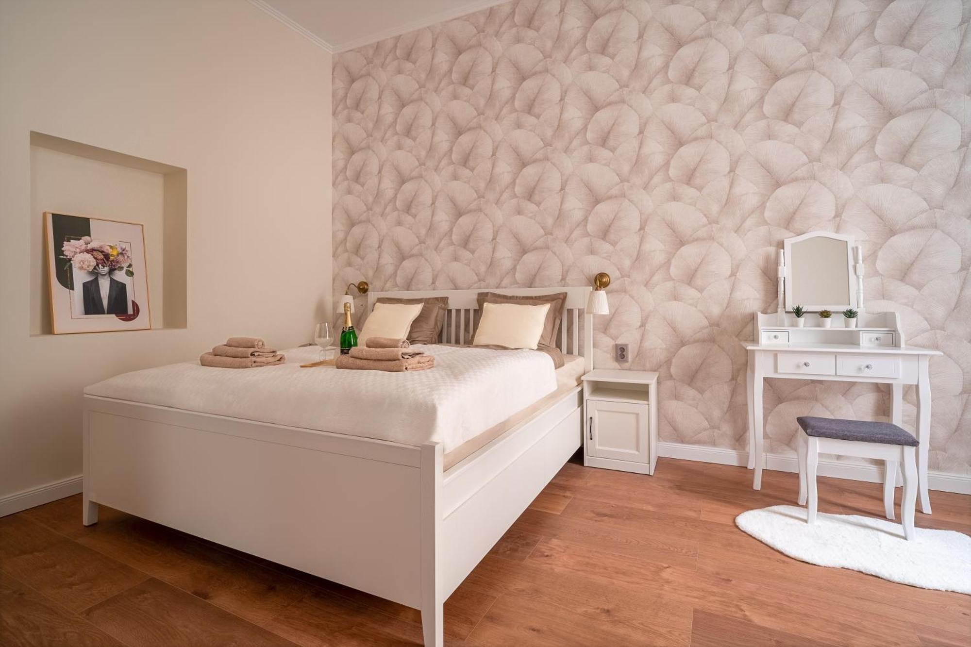 Prekrasny 2bdr Na Praze 1 Apartment Prague